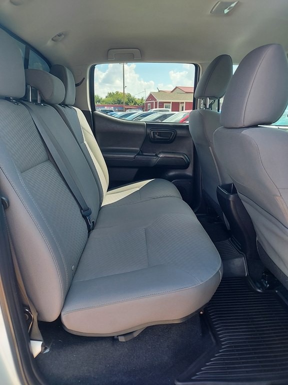 2020 Toyota Tacoma Image 12