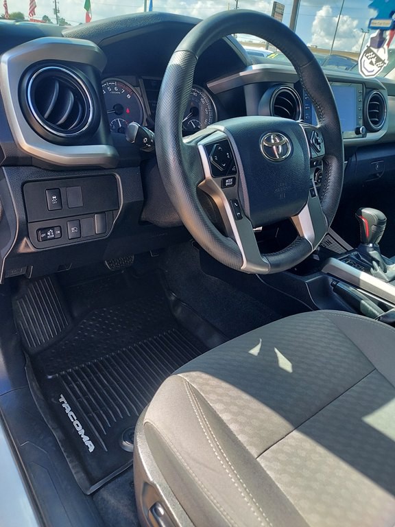 2020 Toyota Tacoma Image 16