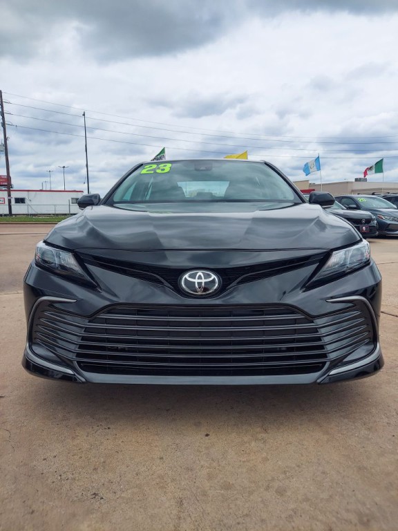 2023 Toyota Camry Image 2