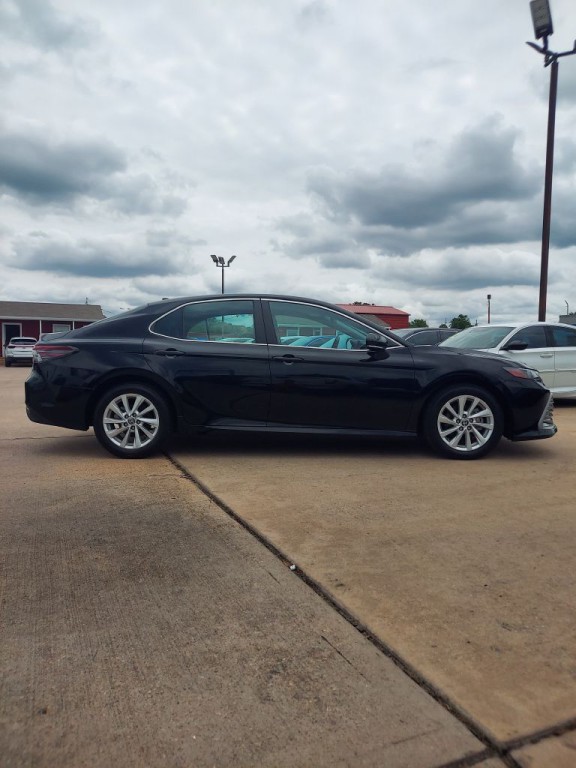 2023 Toyota Camry Image 4