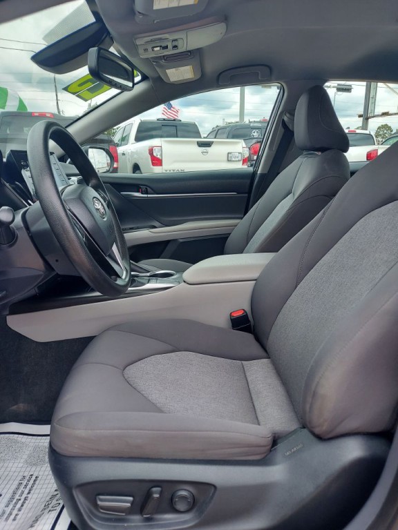 2023 Toyota Camry Image 9
