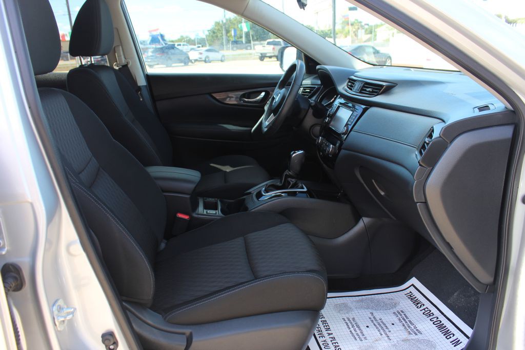 2017 Nissan Rogue Image 12