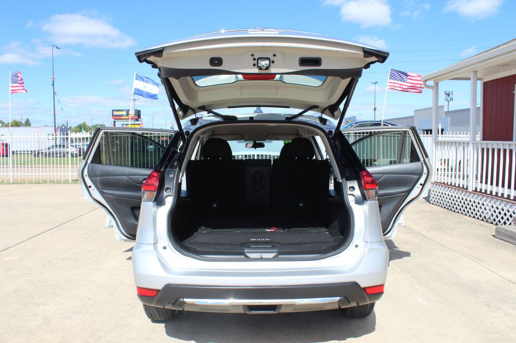2017 Nissan Rogue Image 20
