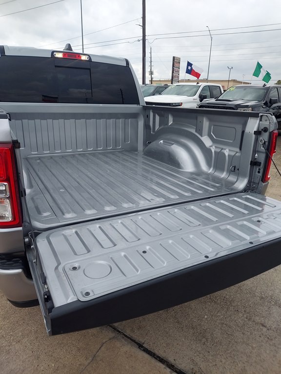 2021 RAM 1500 Image 18