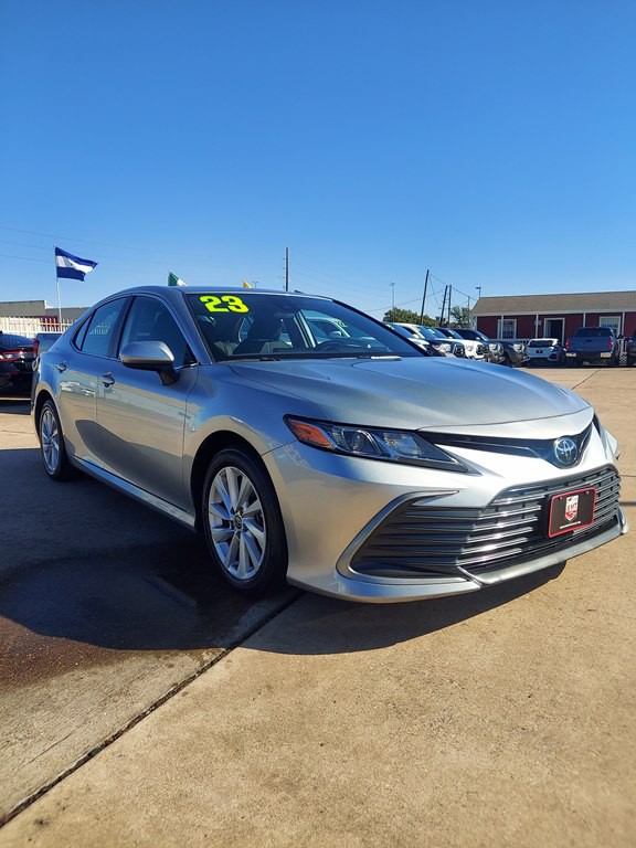 2023 Toyota Camry Image 3