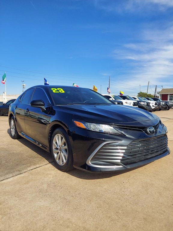 2023 Toyota Camry Image 3