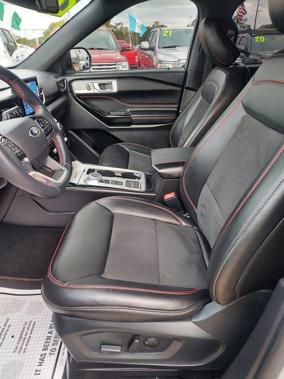 2022 Ford Explorer Image 9