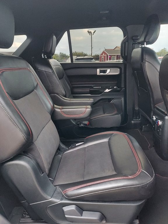 2022 Ford Explorer Image 13
