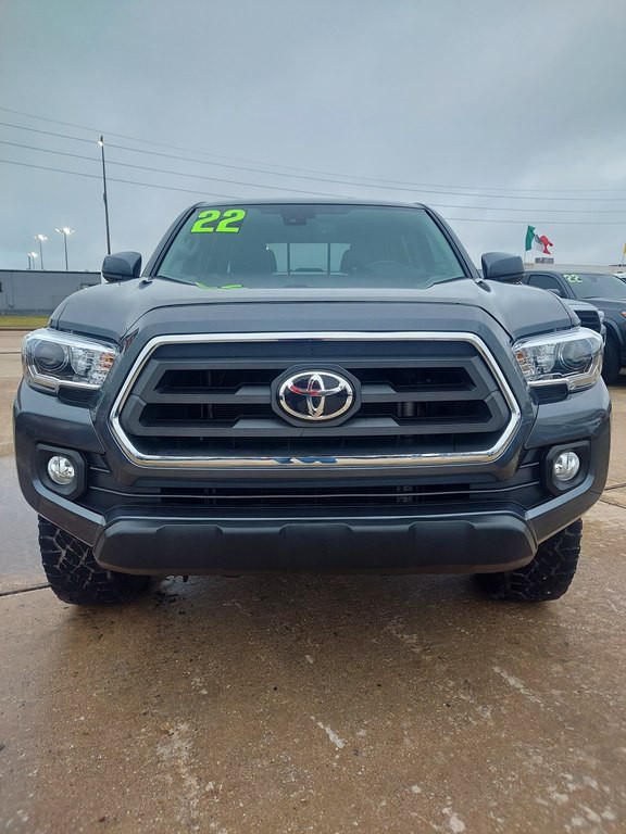 2022 Toyota Tacoma Image 2