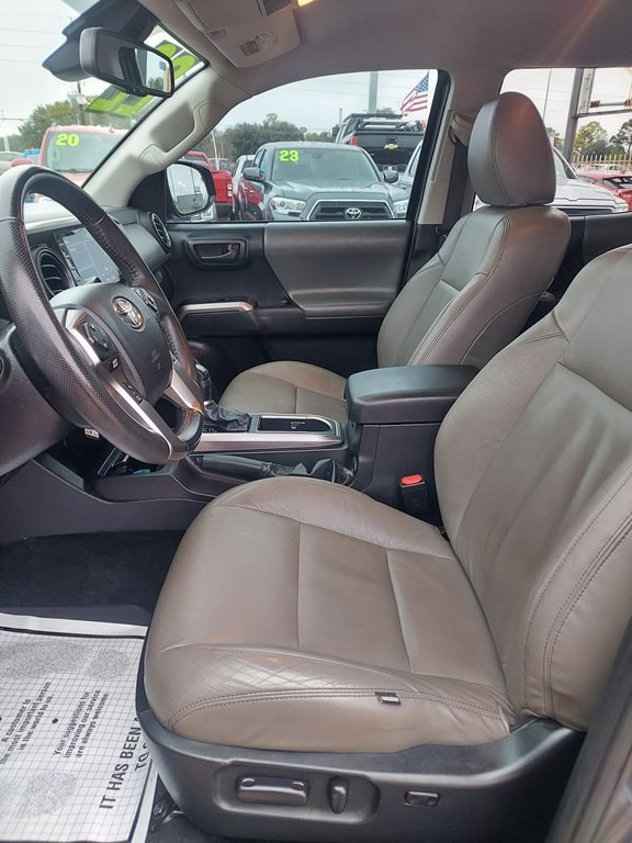2022 Toyota Tacoma Image 9