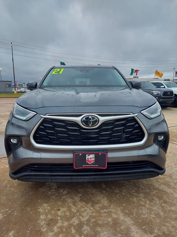 2021 Toyota Highlander Image 2