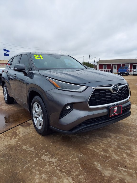 2021 Toyota Highlander Image 3