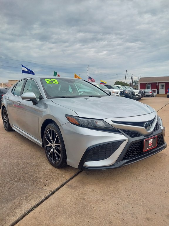 2023 Toyota Camry Image 3