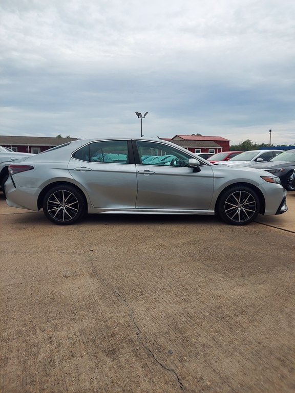 2023 Toyota Camry Image 4