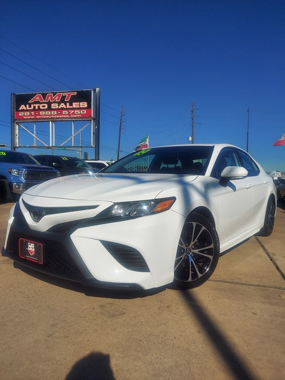 2019 Toyota Camry Image 1