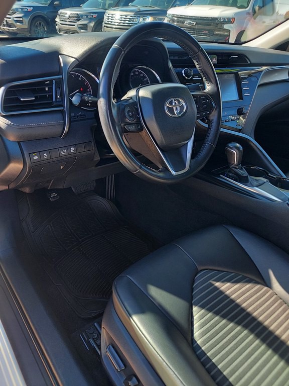 2019 Toyota Camry Image 16