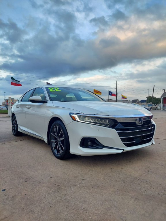 2022 Honda Accord Image 2