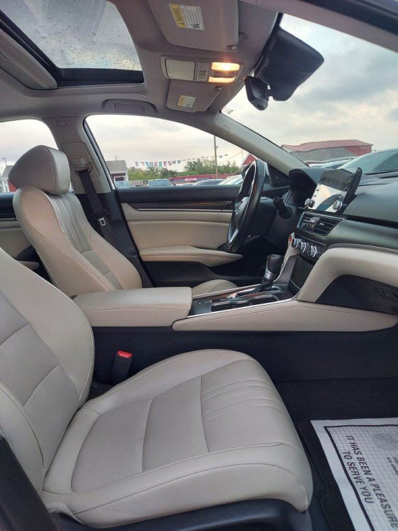 2022 Honda Accord Image 11
