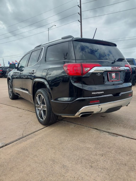 2018 GMC Acadia Image 7
