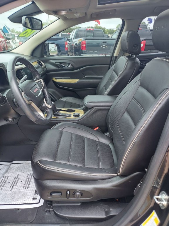 2018 GMC Acadia Image 9