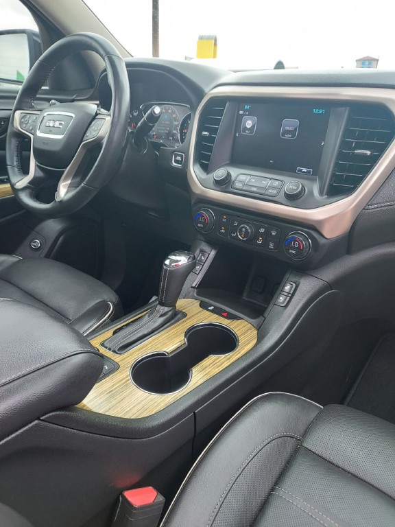 2018 GMC Acadia Image 16