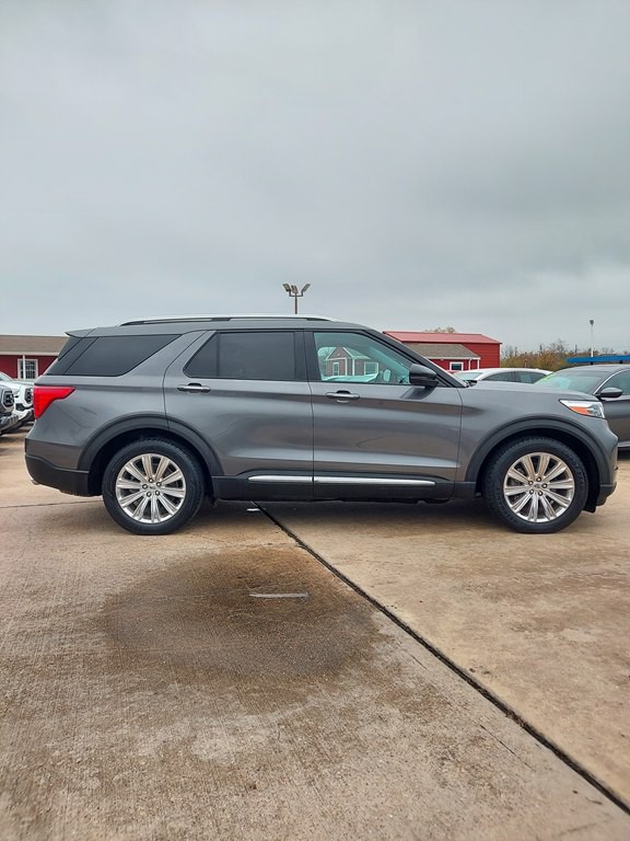 2021 Ford Explorer Image 4