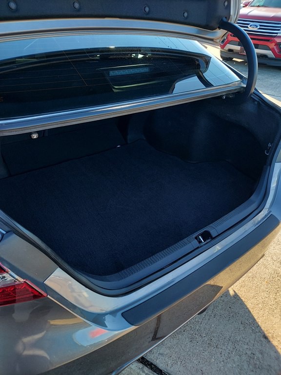 2022 Toyota Camry Image 18