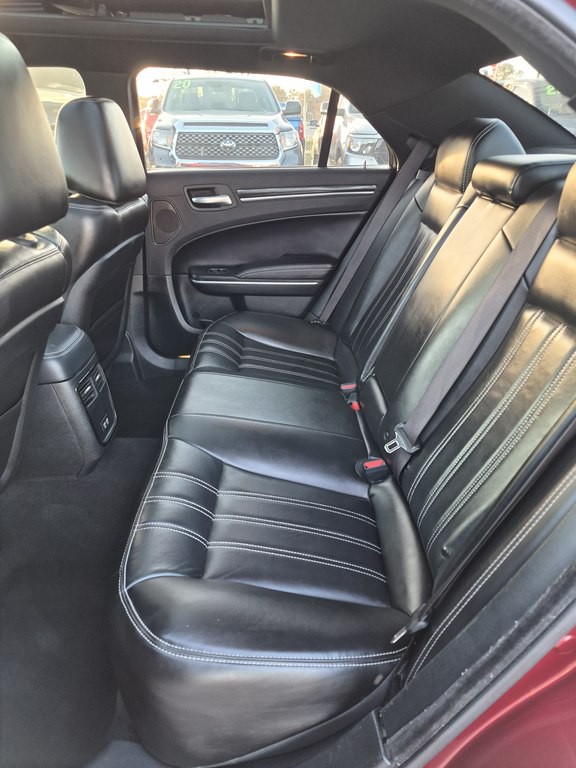 2023 Chrysler 300 Image 10