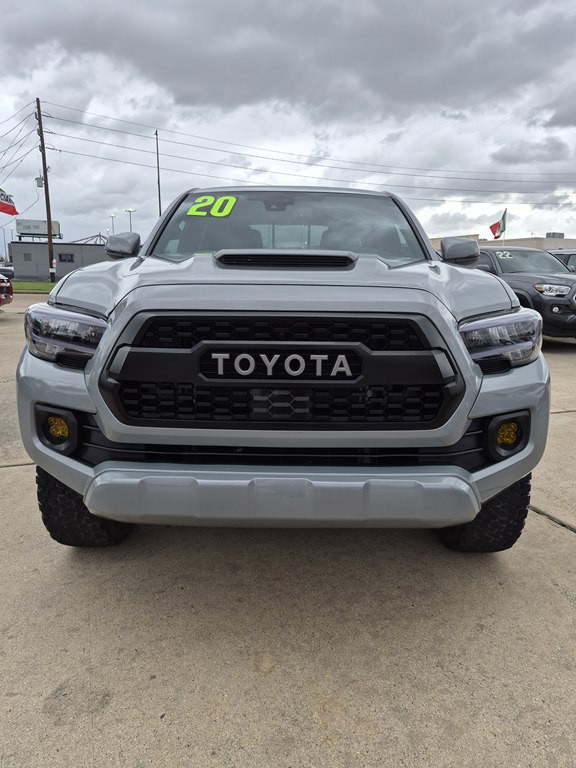 2020 Toyota Tacoma Image 2