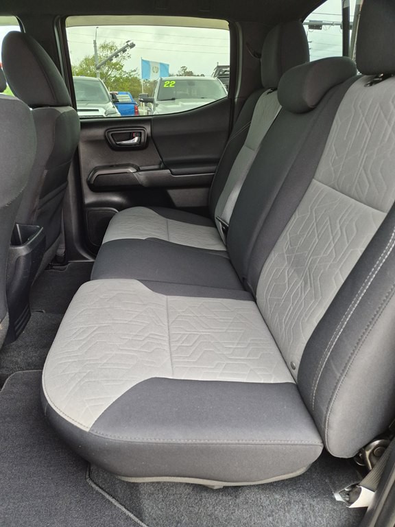 2020 Toyota Tacoma Image 9