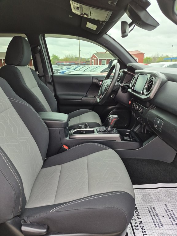 2020 Toyota Tacoma Image 10