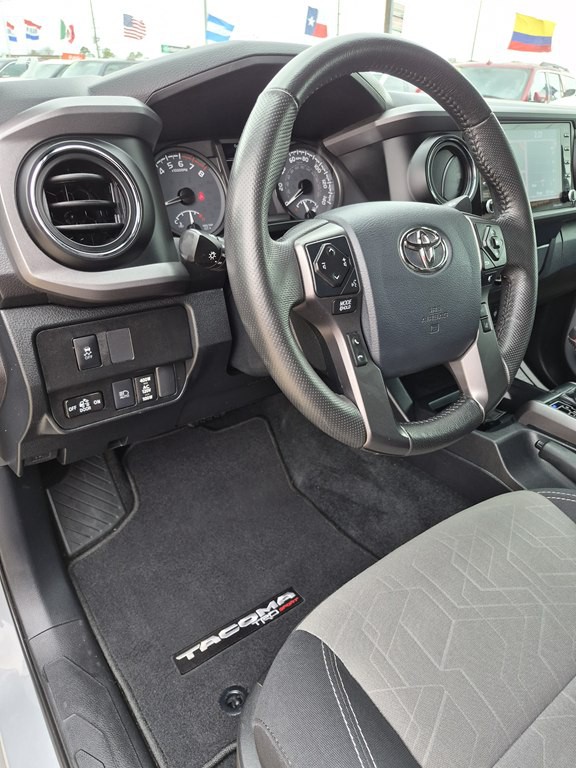 2020 Toyota Tacoma Image 15