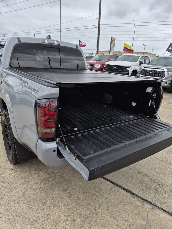 2020 Toyota Tacoma Image 17