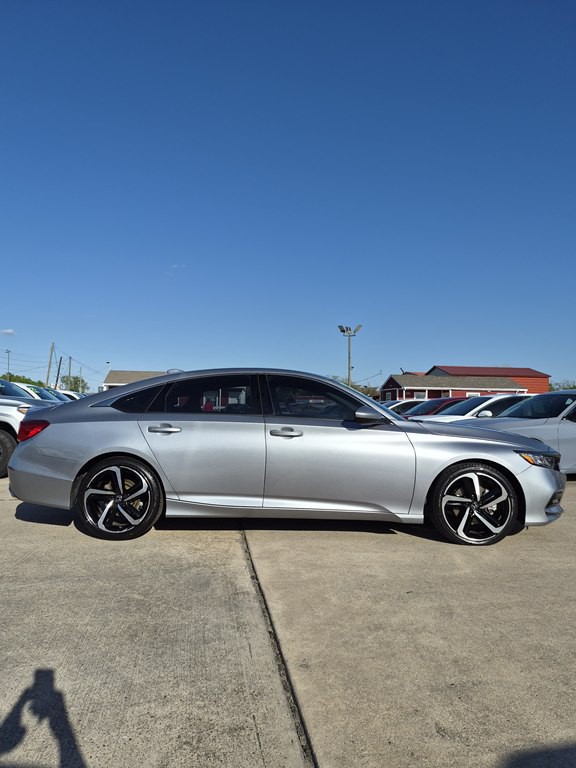 2020 Honda Accord Image 4