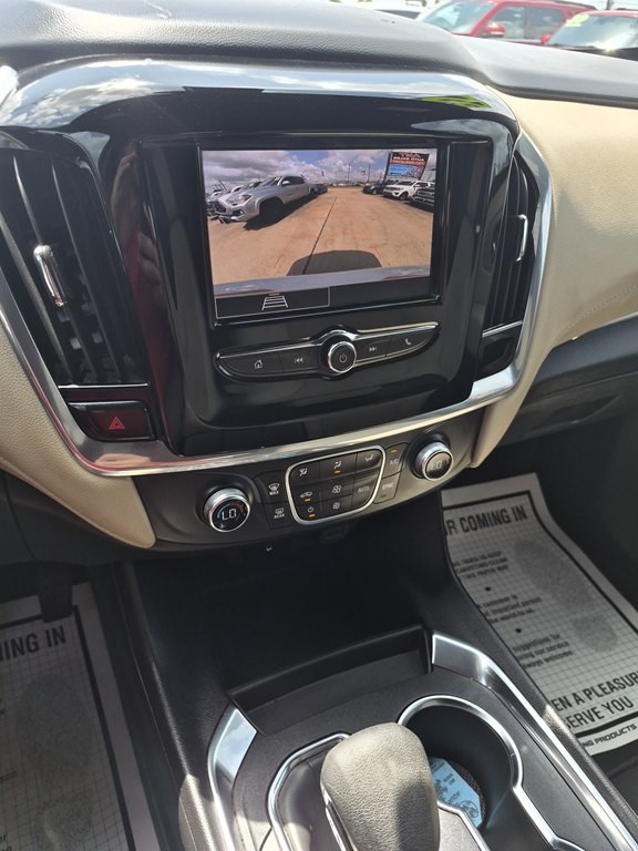 2022 Chevrolet Traverse Image 16