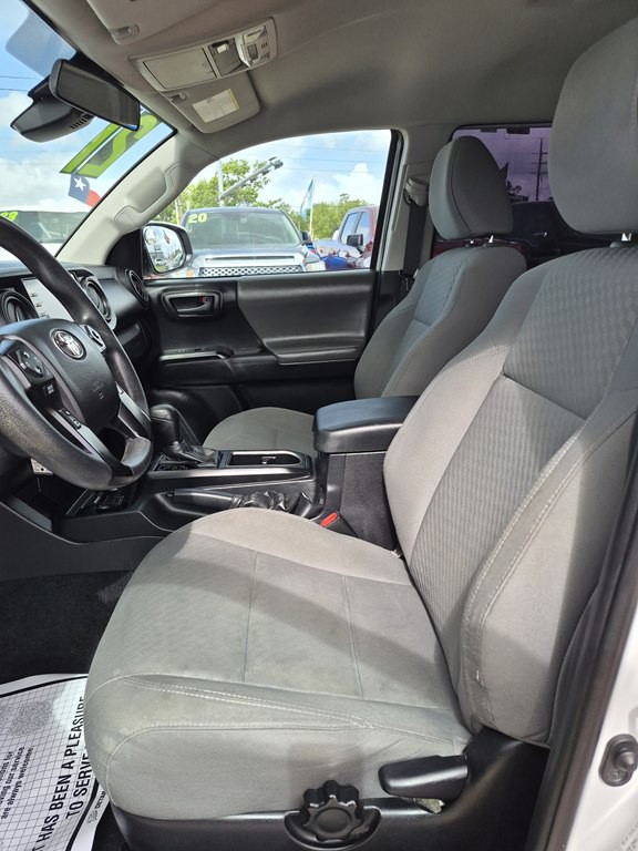 2021 Toyota Tacoma Image 9