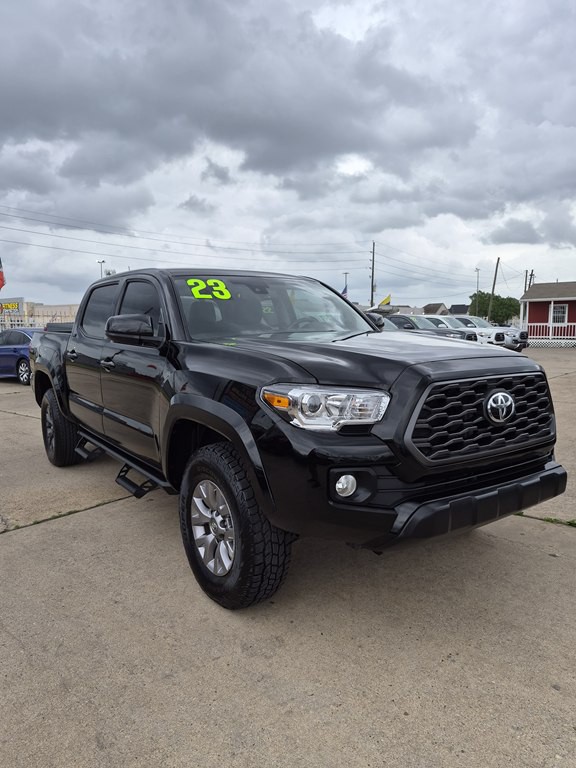2023 Toyota Tacoma Image 3