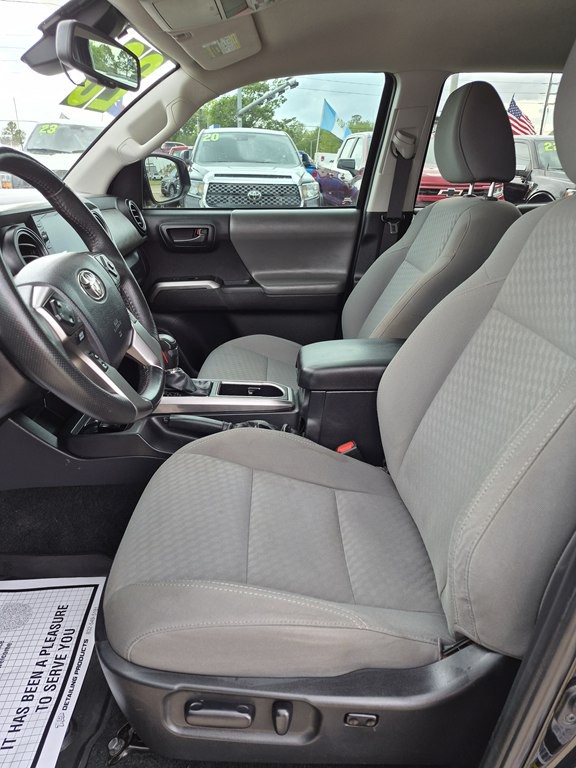 2023 Toyota Tacoma Image 9