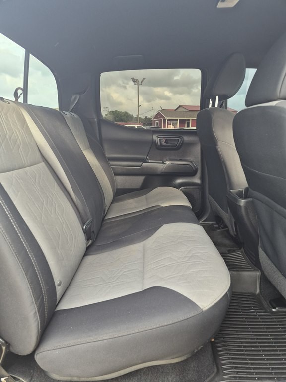 2021 Toyota Tacoma Image 12