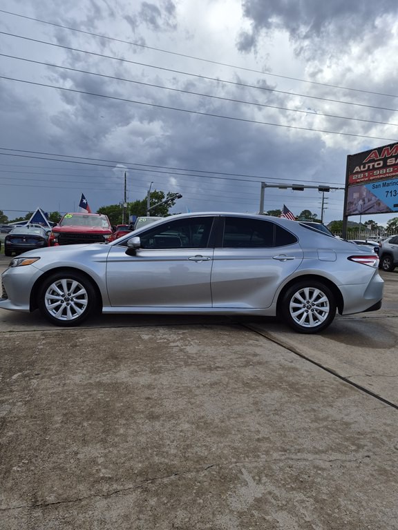 2019 Toyota Camry Image 8