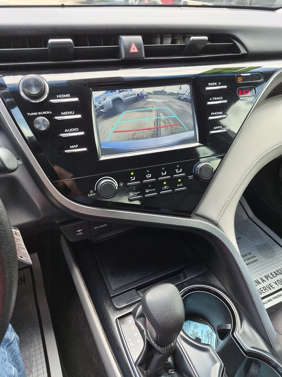 2019 Toyota Camry Image 14