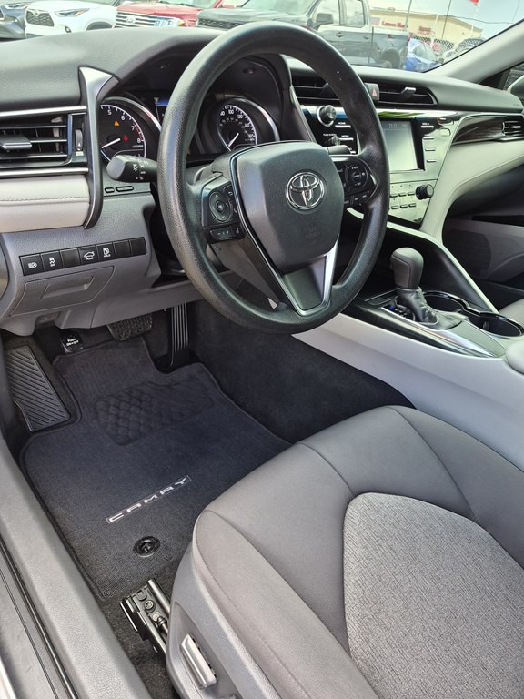 2019 Toyota Camry Image 16