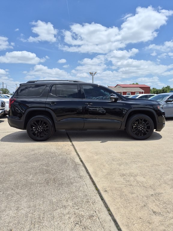 2023 GMC Acadia Image 4