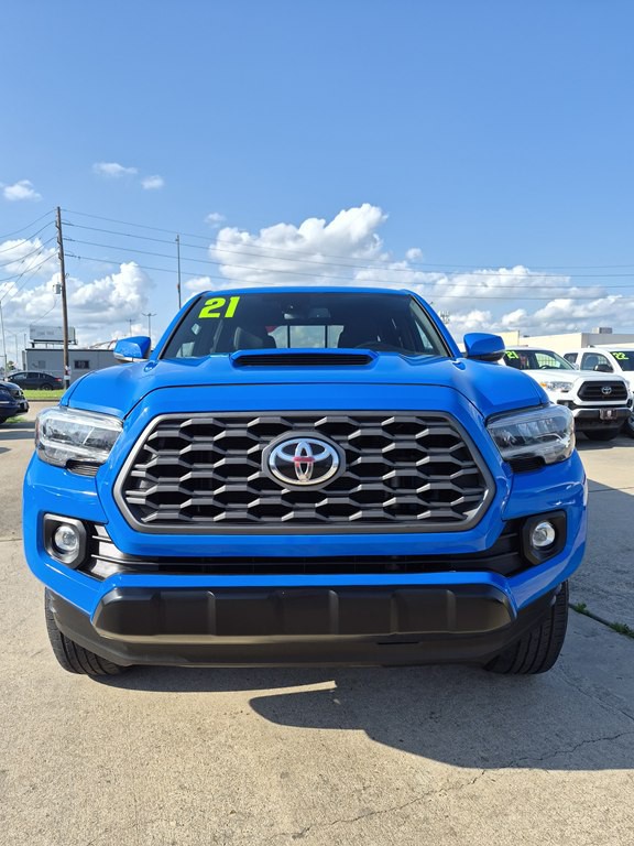 2021 Toyota Tacoma Image 2