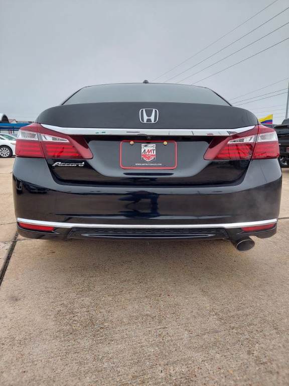 2017 Honda Accord Image 6