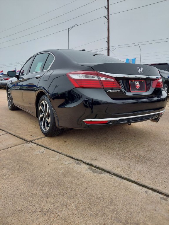 2017 Honda Accord Image 7