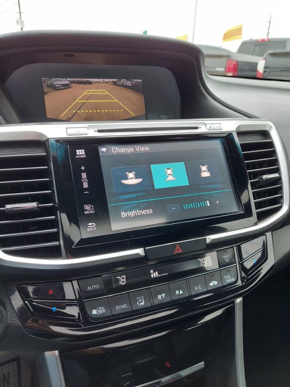 2017 Honda Accord Image 15