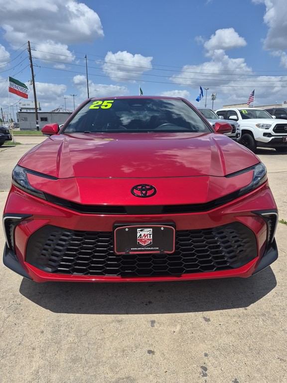 2025 Toyota Camry Image 2