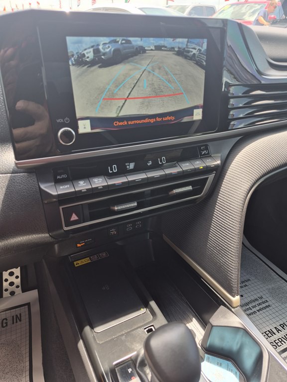 2025 Toyota Camry Image 15