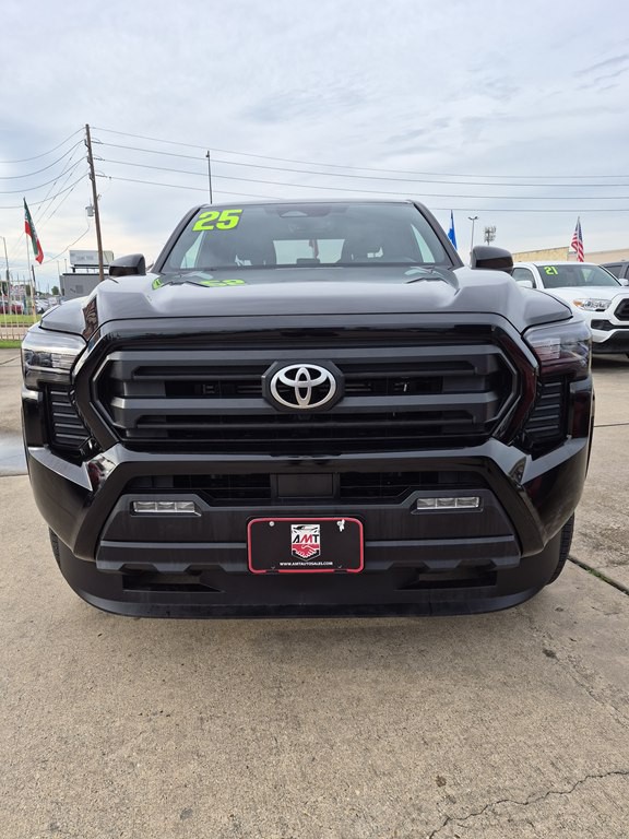 2025 Toyota Tacoma Image 2
